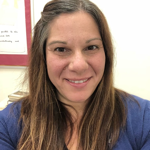 Meet your Posher, Laura - Picture 1 of 1